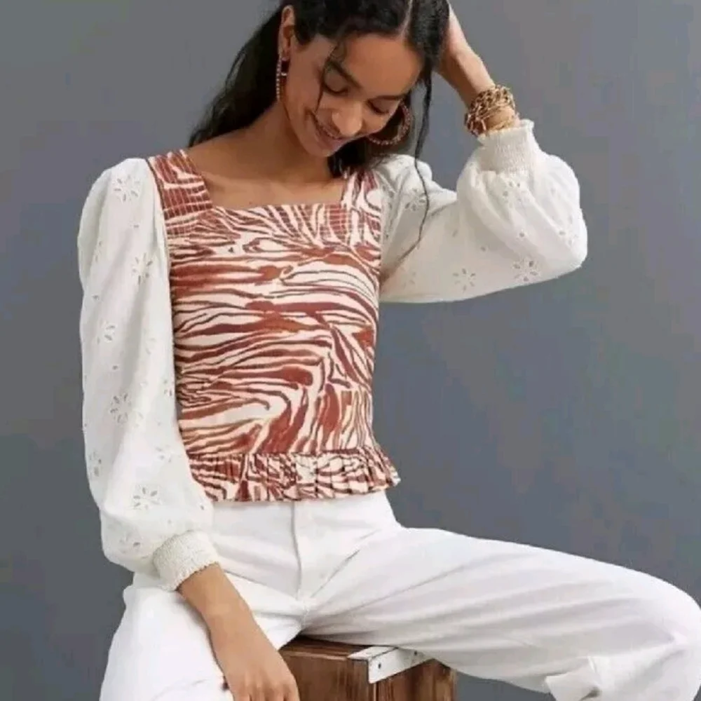 Anthropologie Love The Label Puff Sleeve Smocked Zebra Top XS White Eyelet